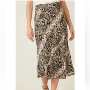 Fifteen Twenty NEW Women’s Snakeskin Satin Viscose Midi Skirt Small Dainty $167